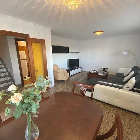 Casa La Pineda Salou, Playa Y Port Aventura Holiday home